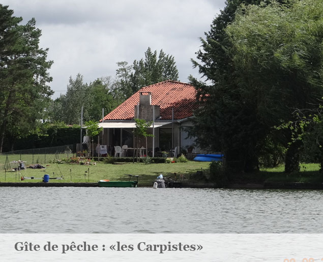 photo du gite de peche les carpistes au bord de l'eau