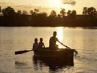 photo ballade famille barque sur tarn