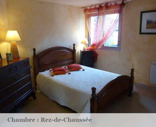 photo chambre au rez-de-chaussée du gite de peche les carpistes