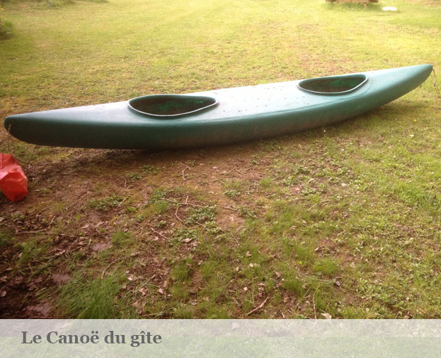 photo du canoe du gite de peche les carpistes